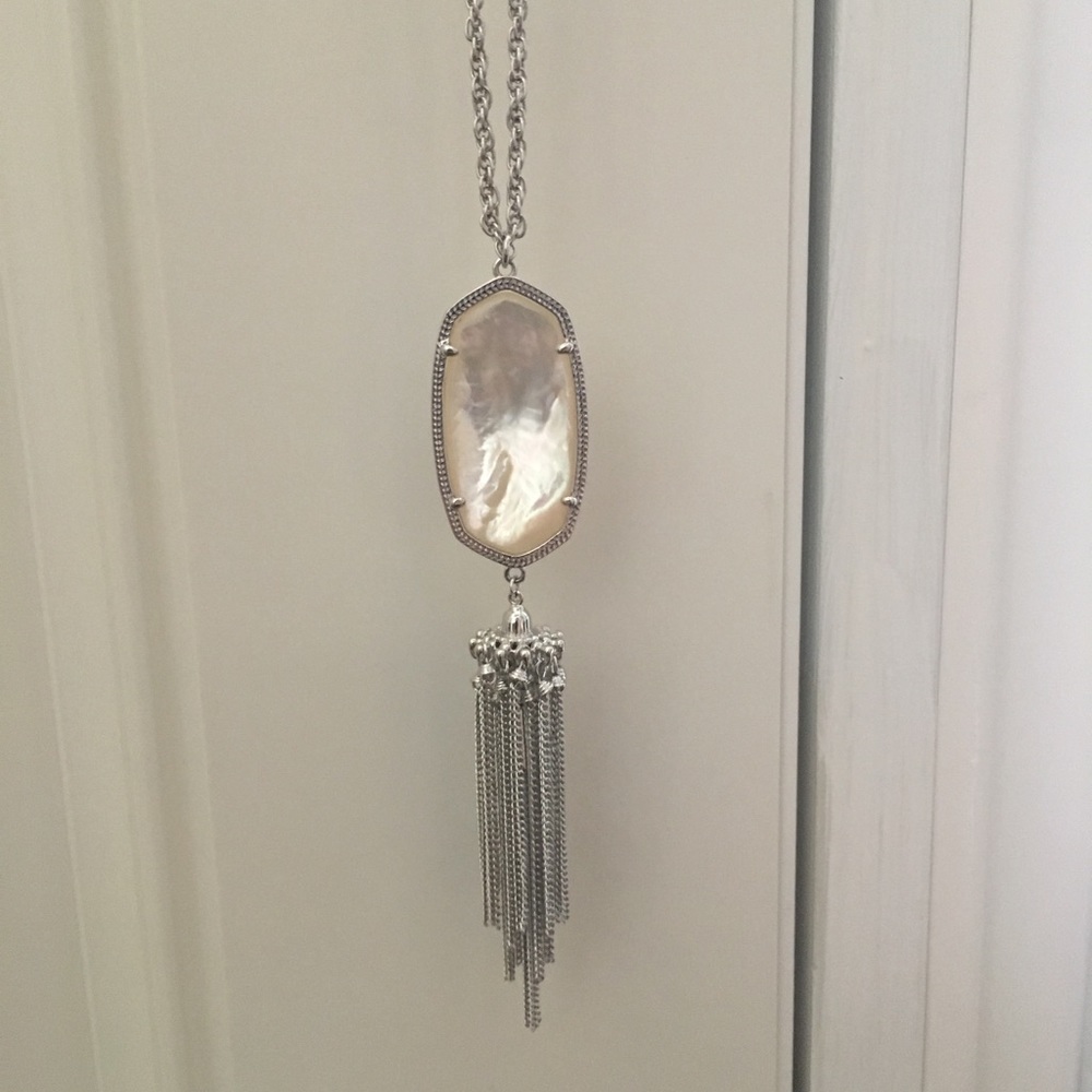 Kendra Scott Rayne necklace in silver and Ivory